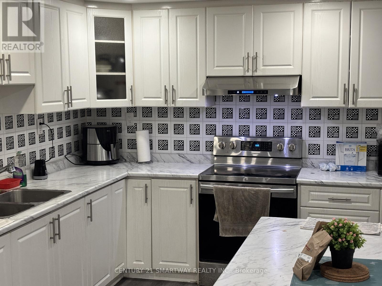 25 Bucksaw Street, Brampton, Ontario  L7A 0G4 - Photo 14 - W12649242