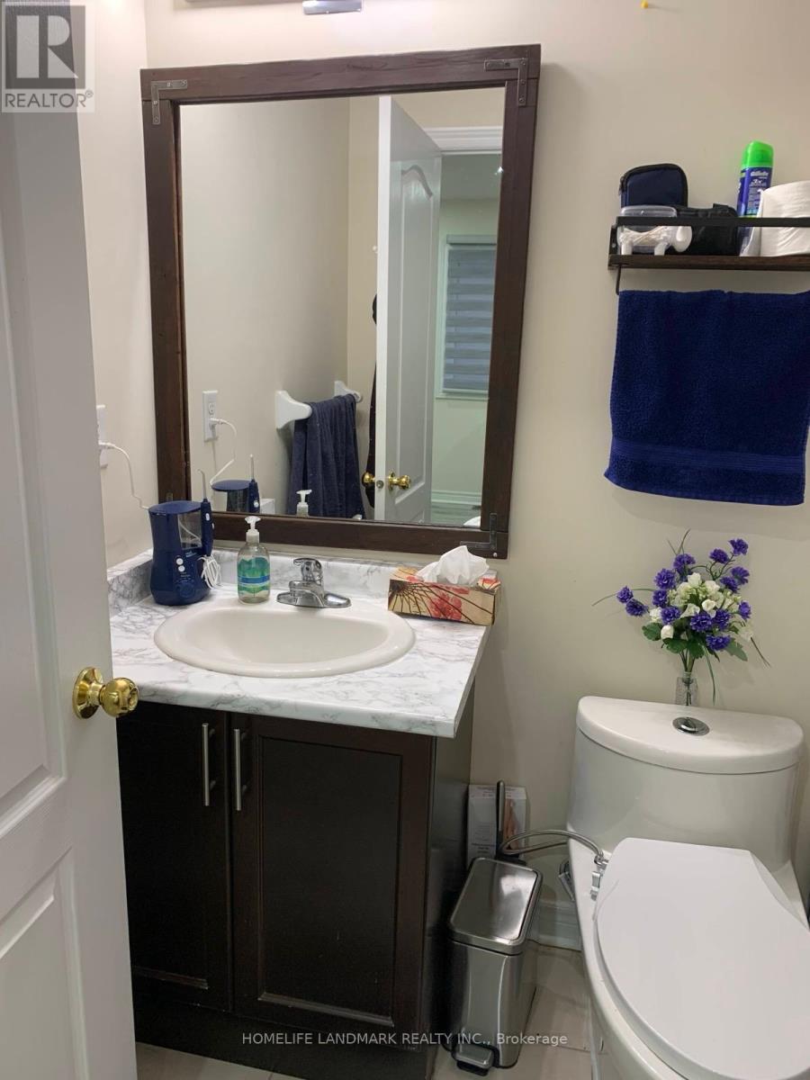 7368 Saint Barbara Boulevard, Mississauga, Ontario  L5W 0C3 - Photo 14 - W12649244