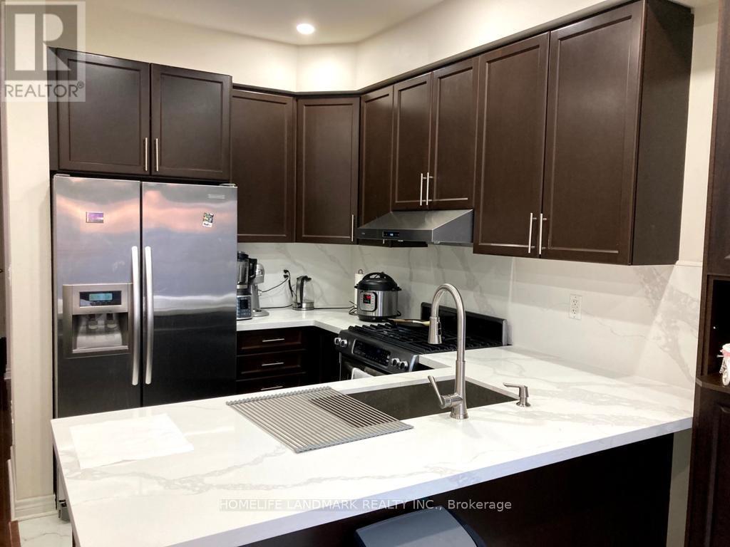 7368 Saint Barbara Boulevard, Mississauga, Ontario  L5W 0C3 - Photo 7 - W12649244