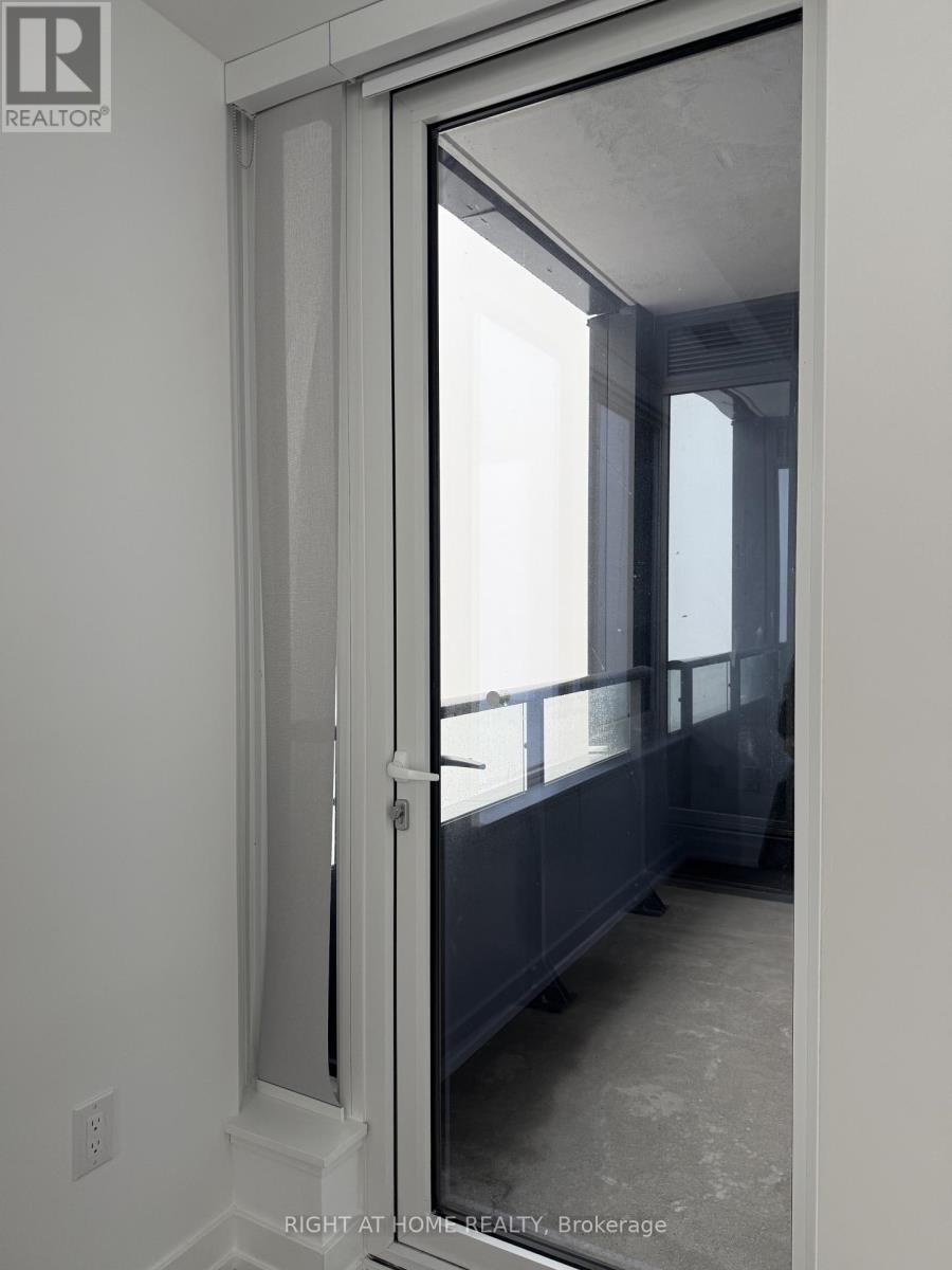 4008 - 395 Square One Drive, Mississauga, Ontario  L5B 0G6 - Photo 20 - W12649256