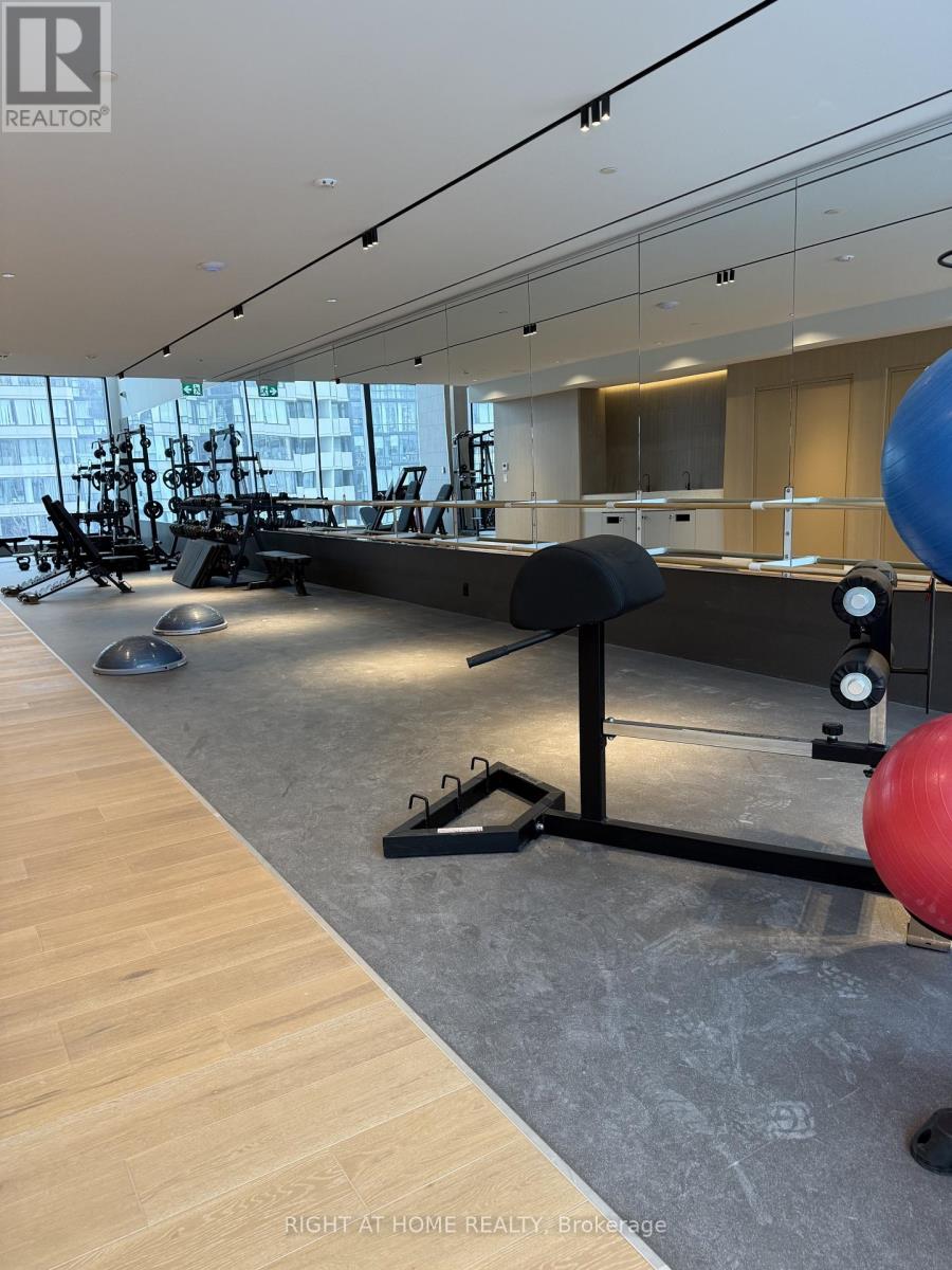 4008 - 395 Square One Drive, Mississauga, Ontario  L5B 0G6 - Photo 24 - W12649256