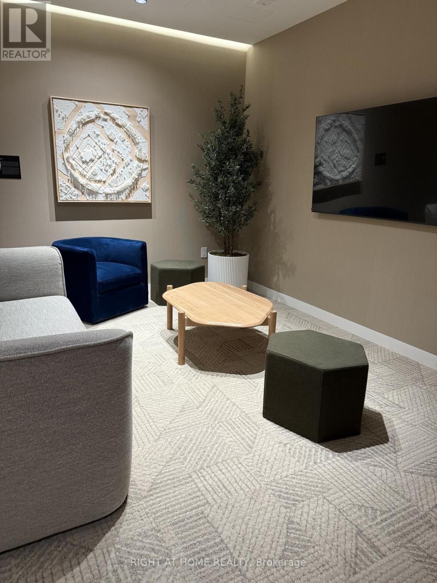 4008 - 395 Square One Drive, Mississauga, Ontario  L5B 0G6 - Photo 25 - W12649256