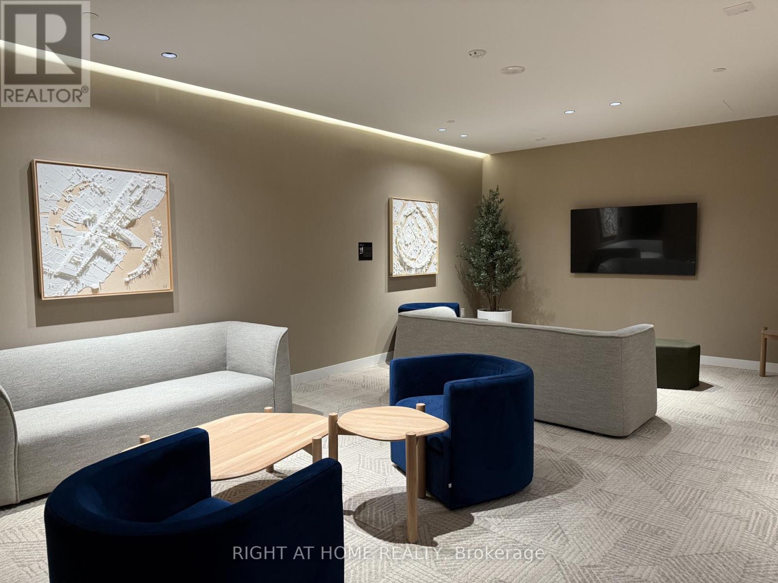 4008 - 395 Square One Drive, Mississauga, Ontario  L5B 0G6 - Photo 26 - W12649256