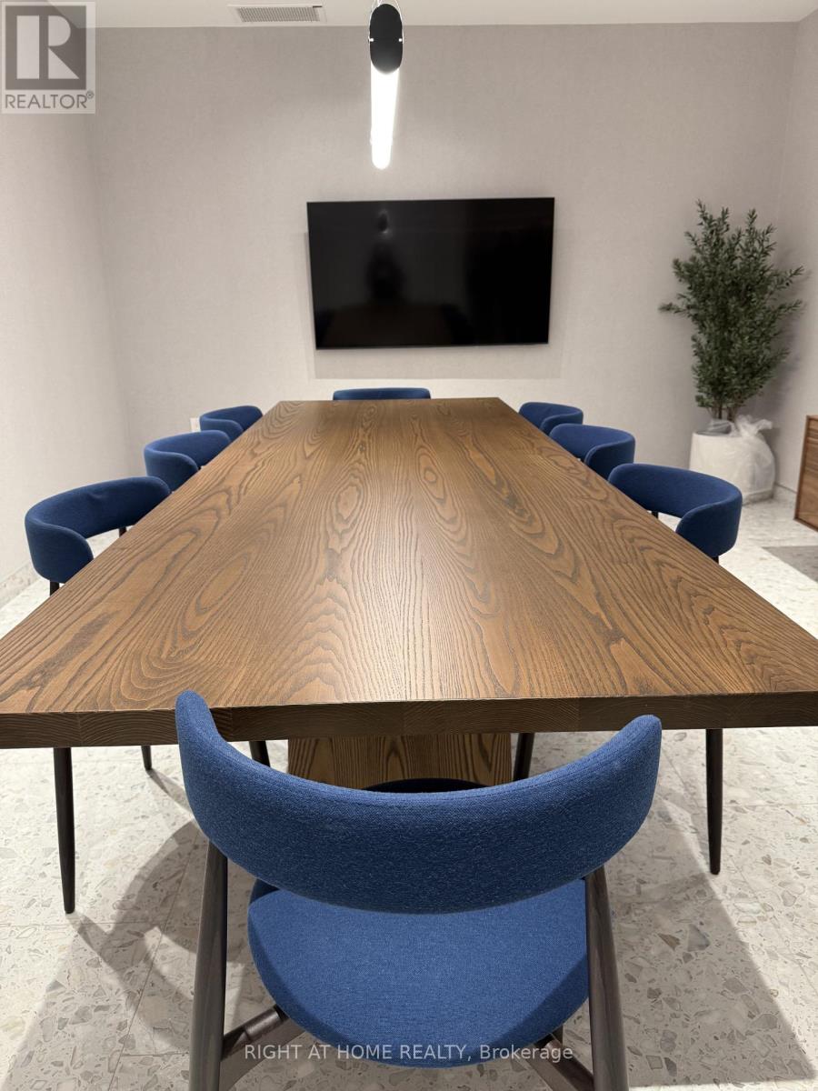 4008 - 395 Square One Drive, Mississauga, Ontario  L5B 0G6 - Photo 27 - W12649256