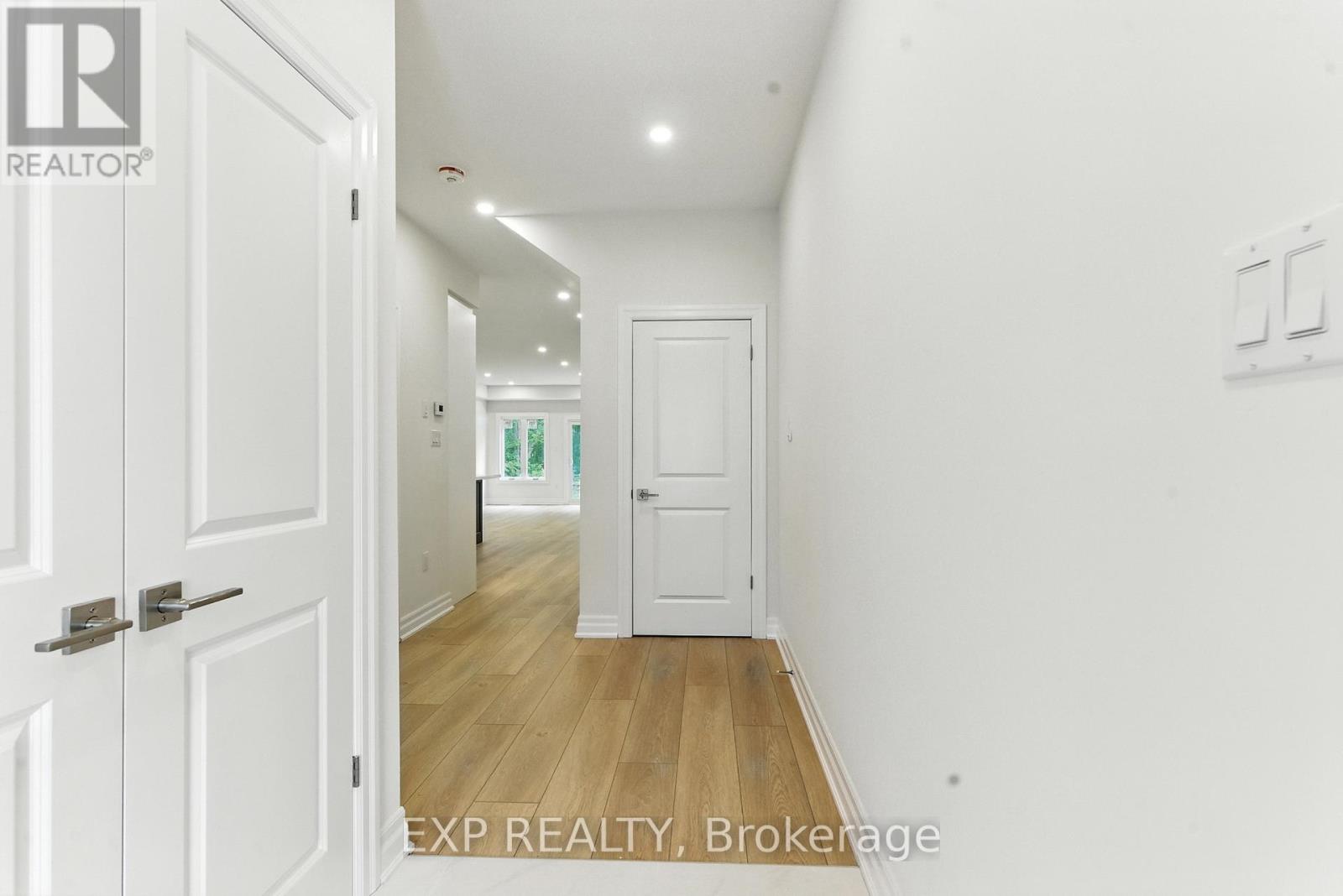 116 Forks Road E, Welland, Ontario  L3B 5K5 - Photo 8 - X12398283