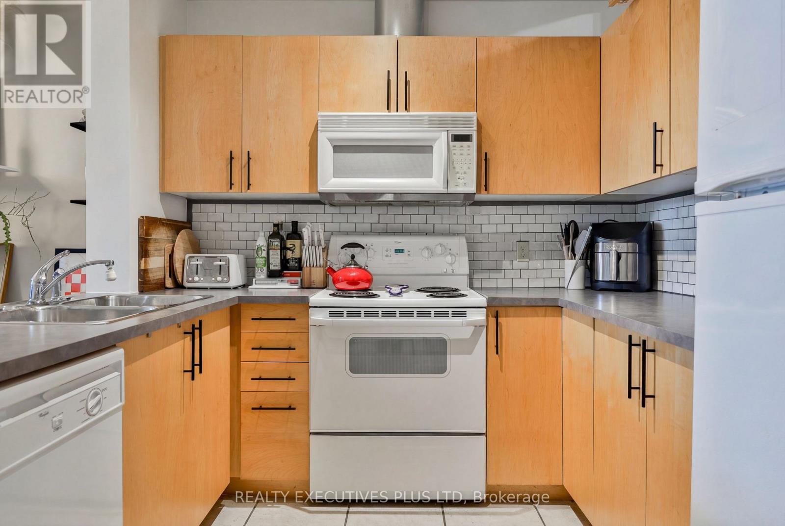 418 - 388 Richmond Street W, Toronto, Ontario  M5V 3P1 - Photo 9 - C12649296