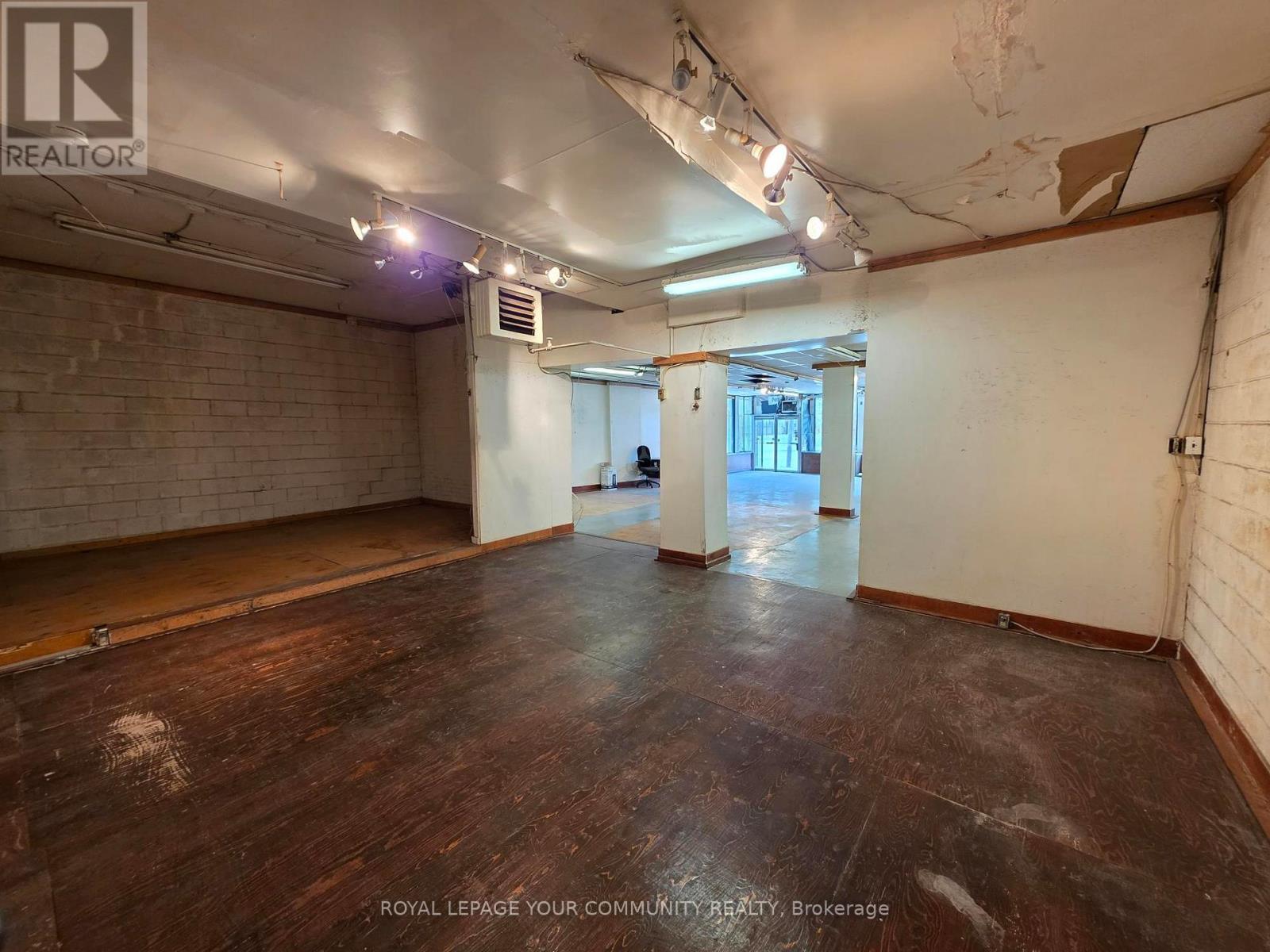 167 Queen Street E, Toronto, Ontario  M5A 1S2 - Photo 6 - C12649306