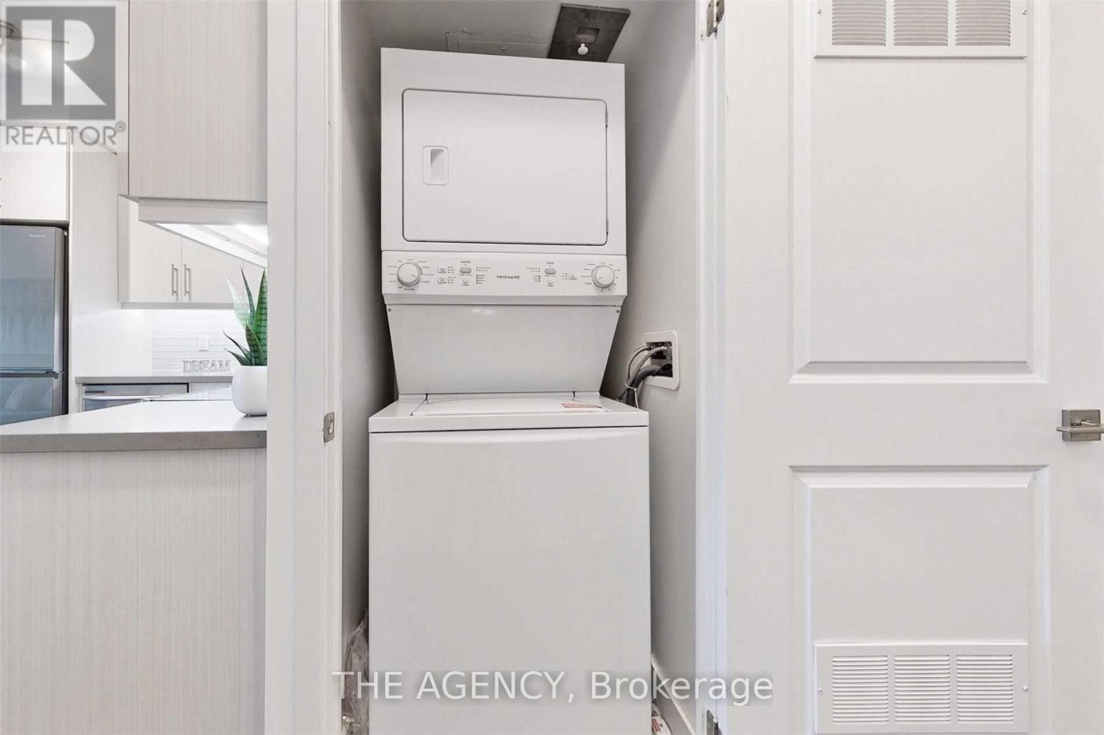 203 - 75 Oneida Crescent Nw, Richmond Hill, Ontario  L4B 0N3 - Photo 32 - N12649302