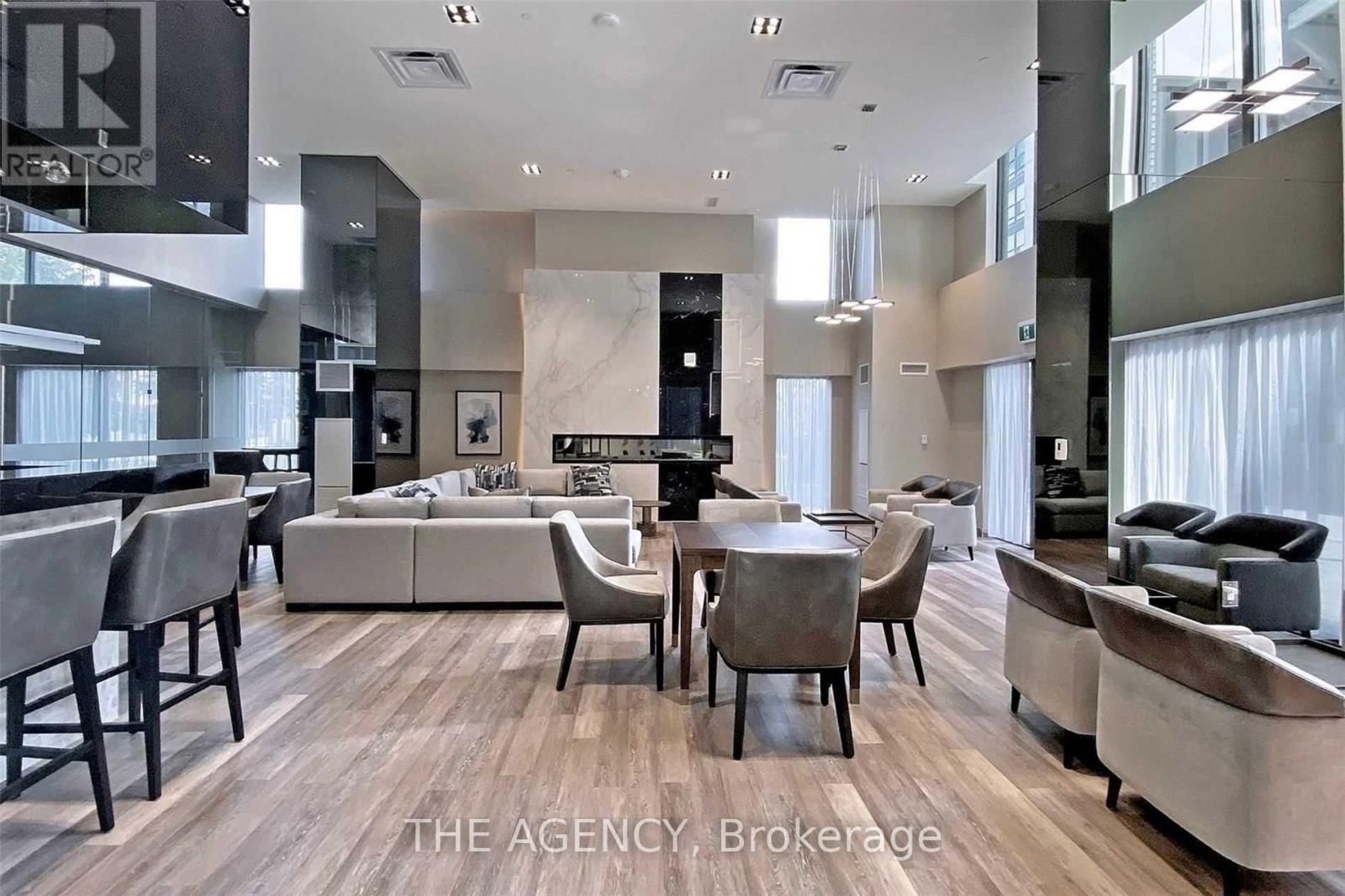 203 - 75 Oneida Crescent Nw, Richmond Hill, Ontario  L4B 0N3 - Photo 7 - N12649302