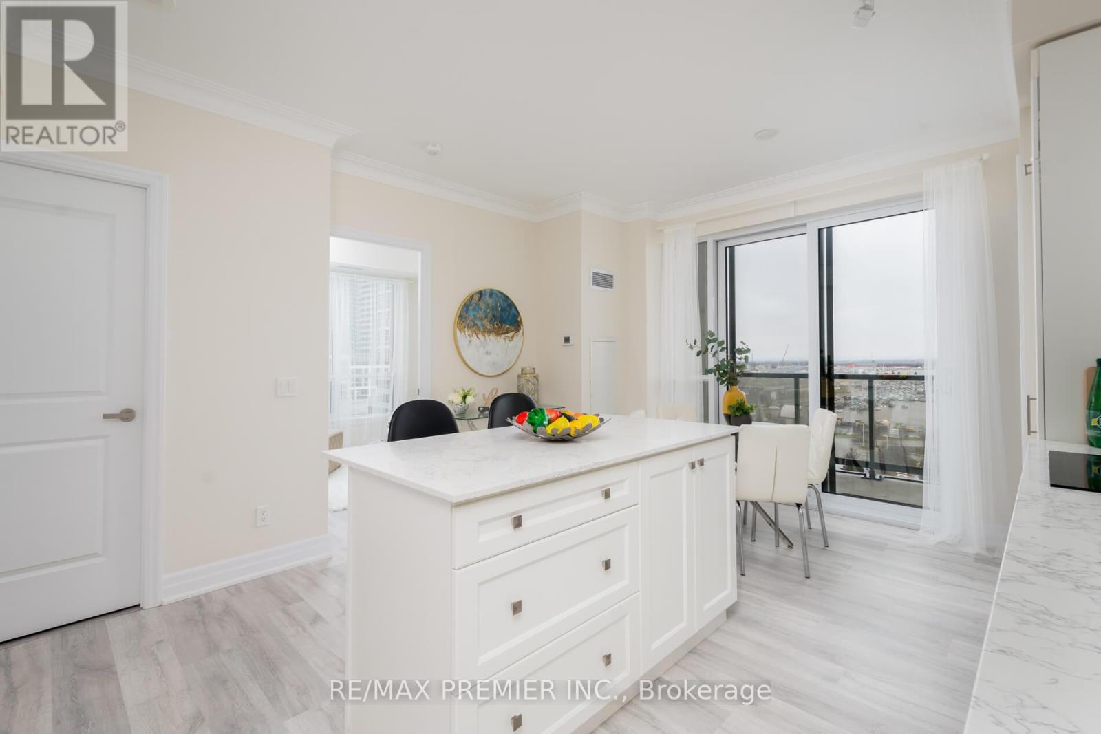 909 - 9085 Jane Street, Vaughan (Concord), Ontario  L4K 0L8 - Photo 9 - N12649312