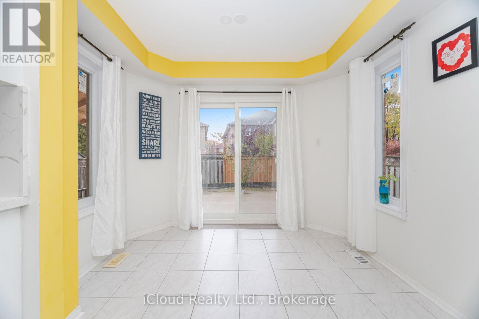 5261 River Forest Court, Mississauga (East Credit), Ontario  L5V 2C7 - Photo 14 - W12649264