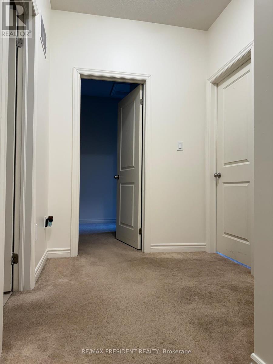 27 Arrowview Drive, Brampton, Ontario  L7A 5H6 - Photo 15 - W12649268