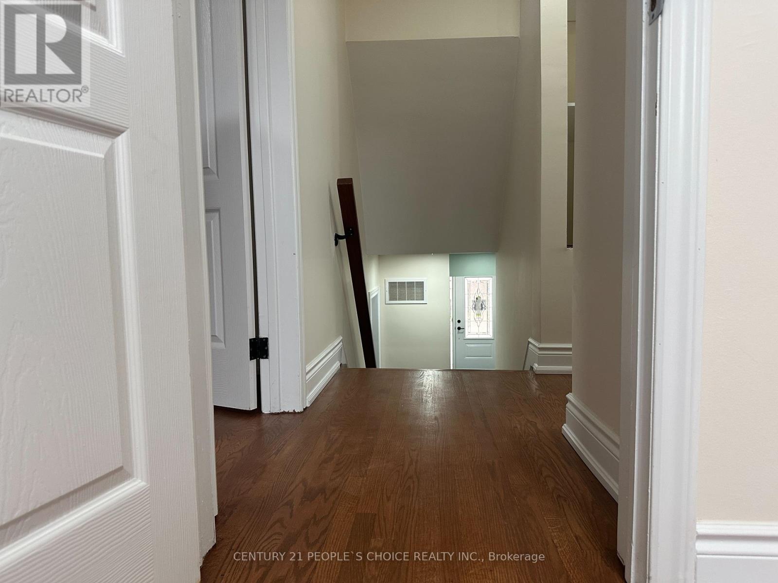 7490 Middleshire Drive, Mississauga (Malton), Ontario  L4T 3S2 - Photo 36 - W12649272