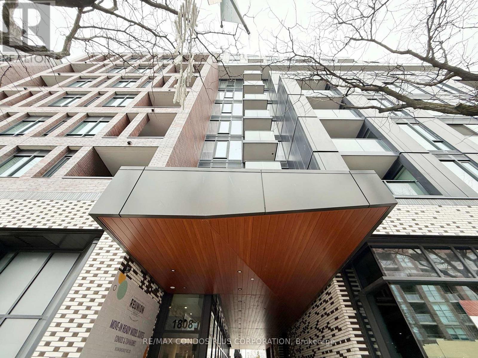 402 - 1808 St Clair Avenue W, Toronto (Weston-Pellam Park), Ontario  M6N 0C1 - Photo 18 - W12649276