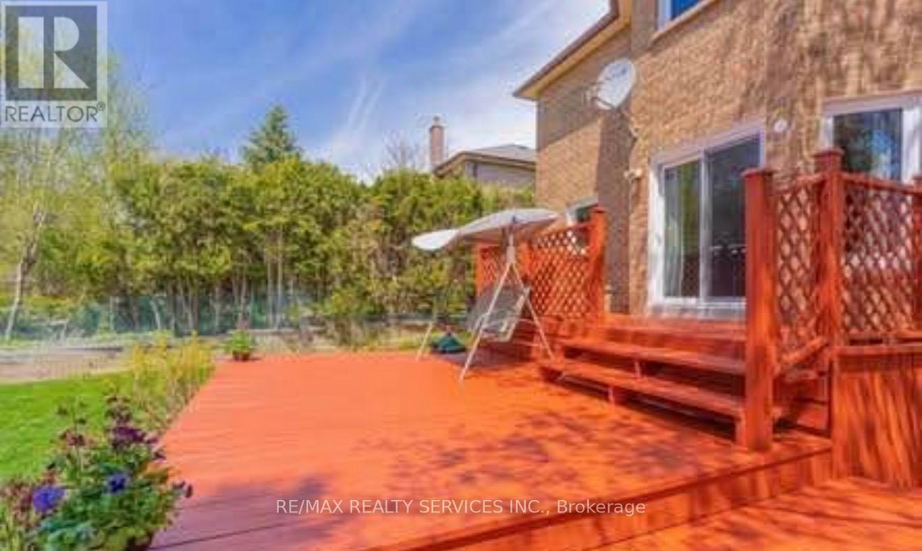 31 Inder Heights Drive, Brampton, Ontario  L6Z 3N1 - Photo 14 - W12649300