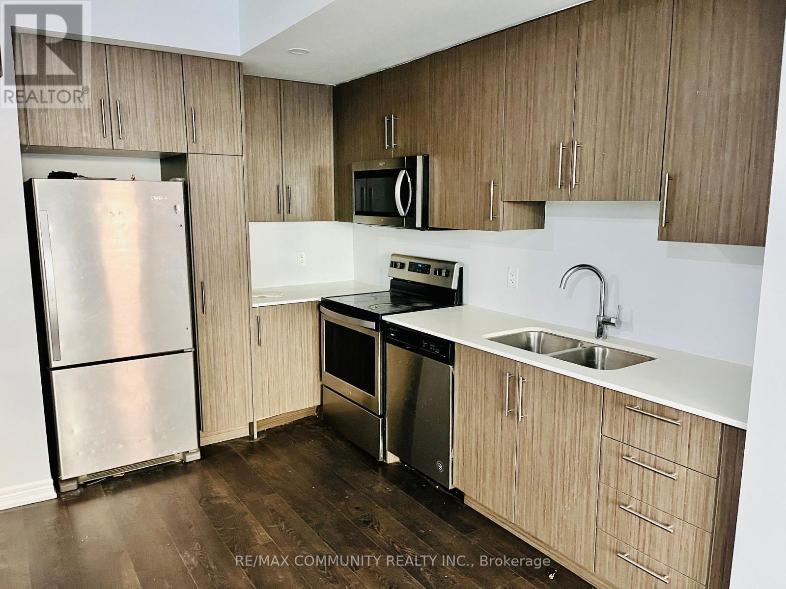 5 - 2205 Lillykin Street, Oakville (Ro River Oaks), Ontario  L6H 0X6 - Photo 4 - W12649314