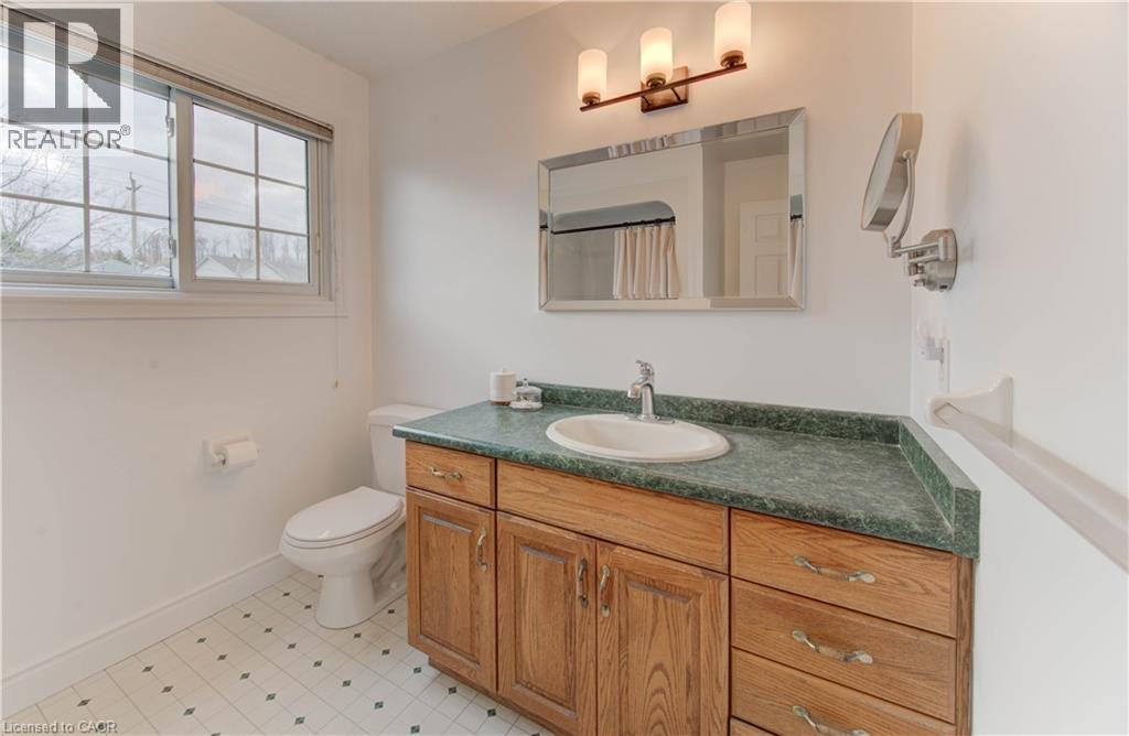 396 Otterbein Road, Kitchener, Ontario  N2B 3V8 - Photo 29 - 40794082