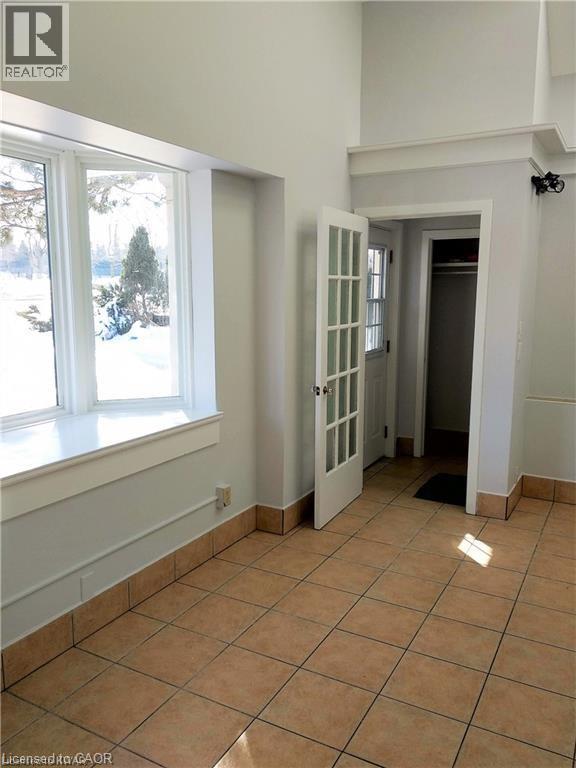 410 Erb Street W Unit# A, Waterloo, Ontario  N2L 1W8 - Photo 3 - 40795006