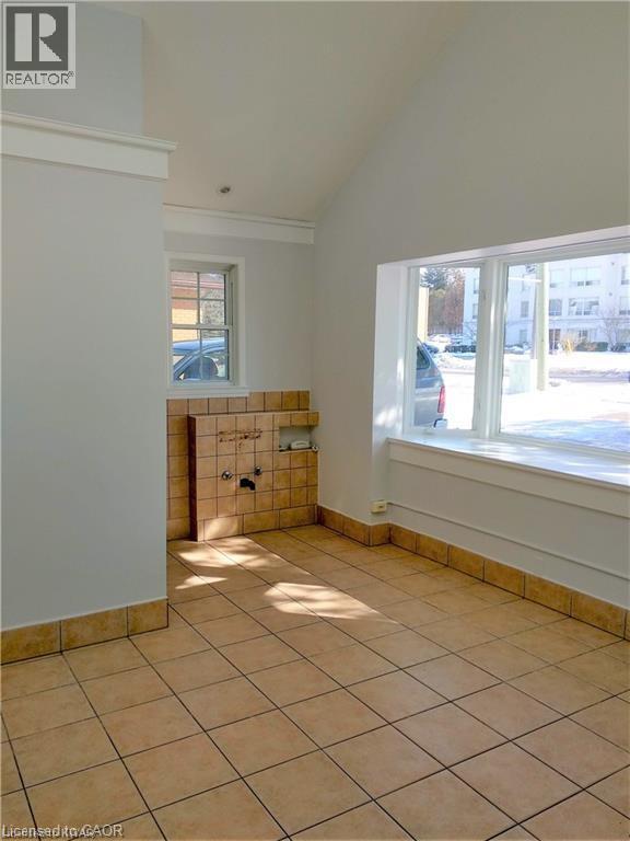 410 Erb Street W Unit# A, Waterloo, Ontario  N2L 1W8 - Photo 4 - 40795006