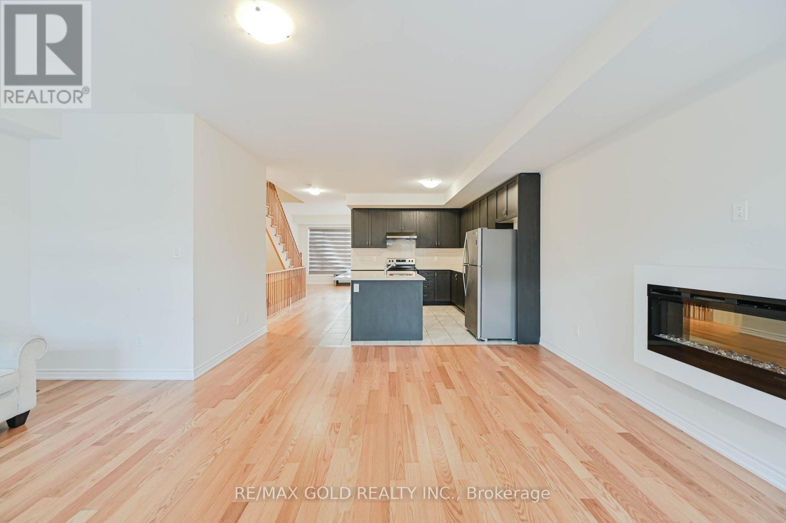 27 Minnock Street, Caledon, Ontario  L7C 1Z9 - Photo 12 - W12648704