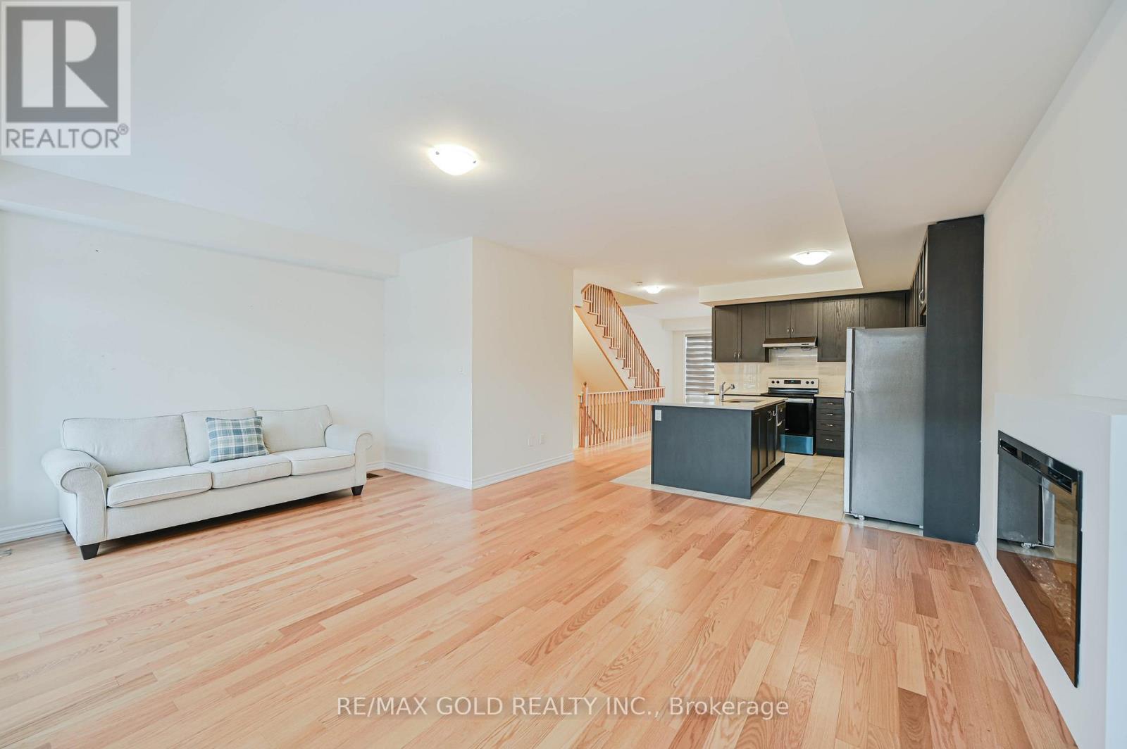 27 Minnock Street, Caledon, Ontario  L7C 1Z9 - Photo 13 - W12648704