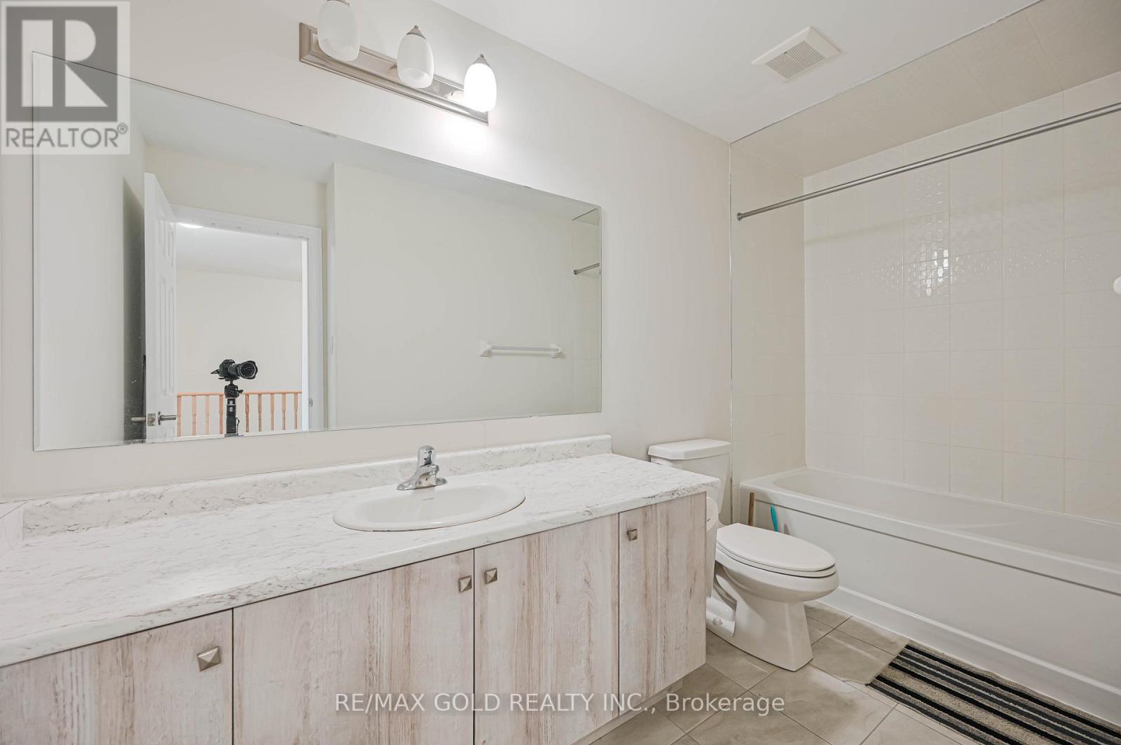 27 Minnock Street, Caledon, Ontario  L7C 1Z9 - Photo 47 - W12648704