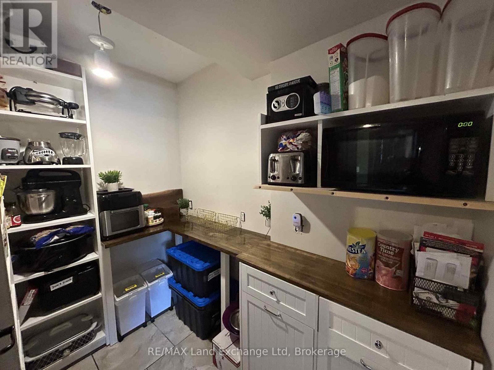 202 Union Street, North Huron (Blyth), Ontario  N0M 1H0 - Photo 12 - X12649316