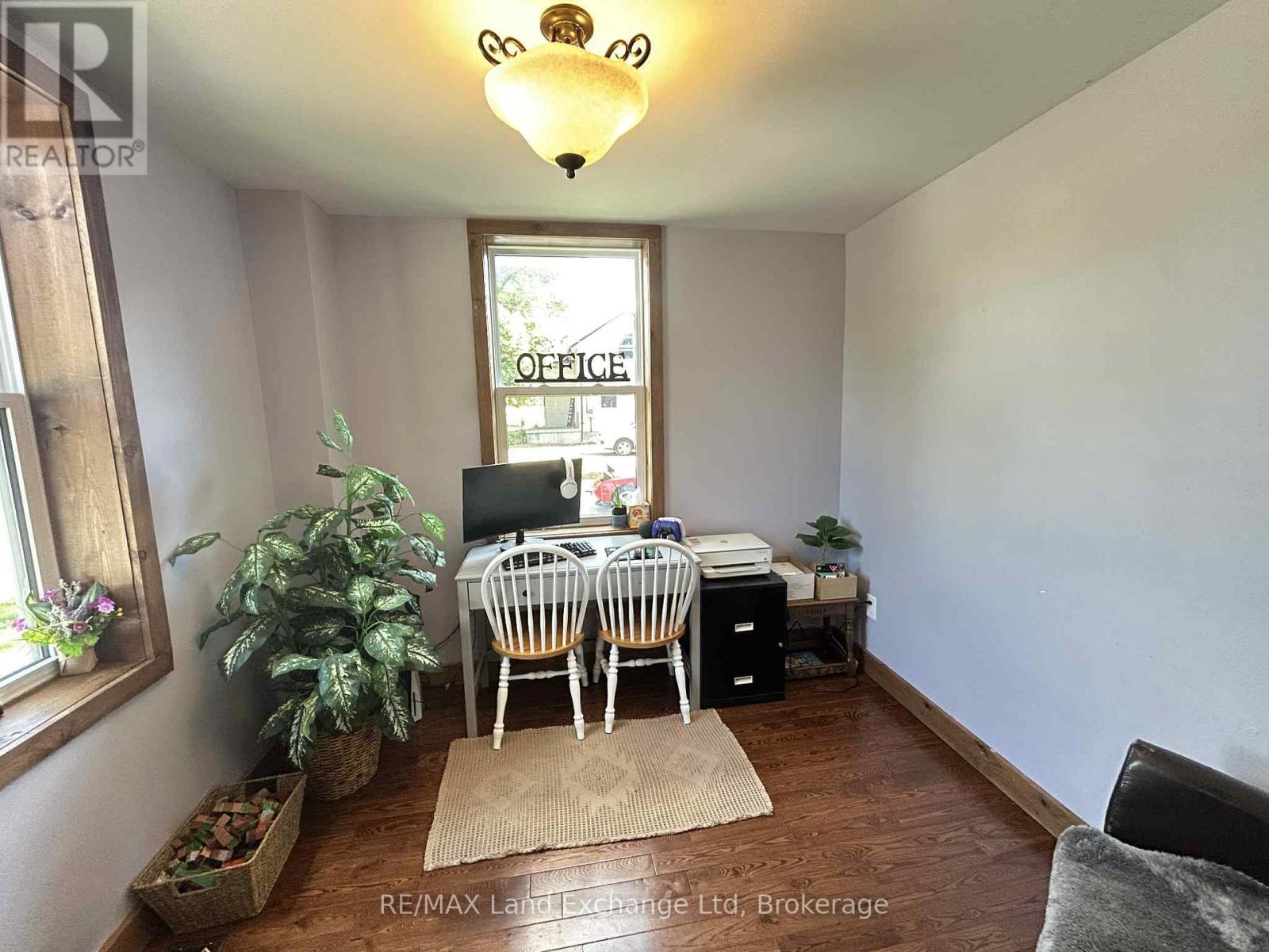 202 Union Street, North Huron (Blyth), Ontario  N0M 1H0 - Photo 5 - X12649316