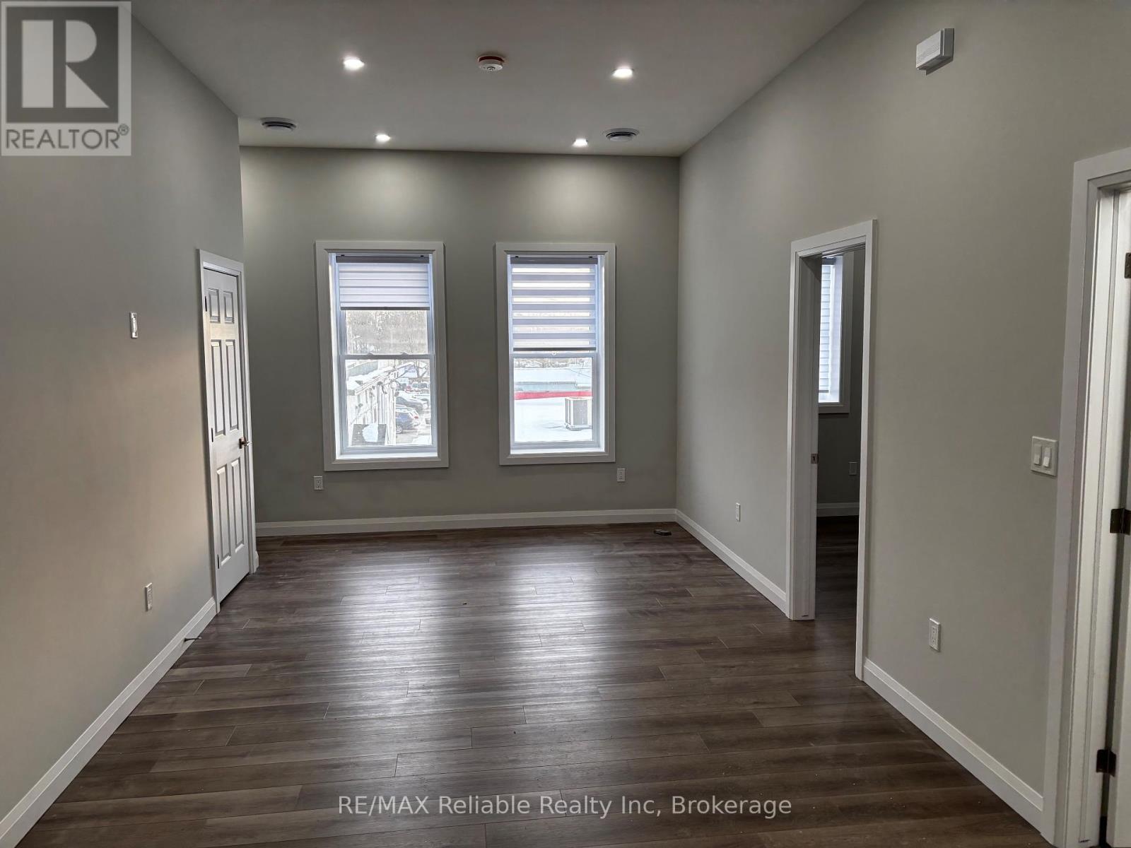 202 & 203 - 24 Albert Street, Central Huron (Clinton), Ontario  N0K 1L0 - Photo 3 - X12649340