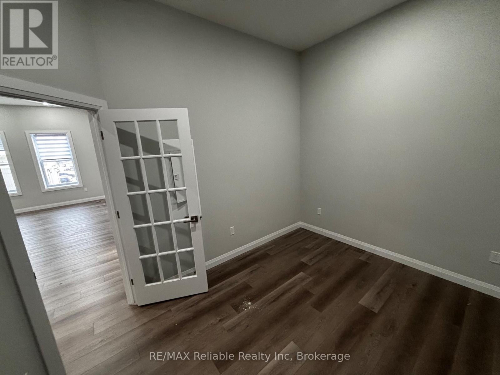 202 & 203 - 24 Albert Street, Central Huron (Clinton), Ontario  N0K 1L0 - Photo 5 - X12649340