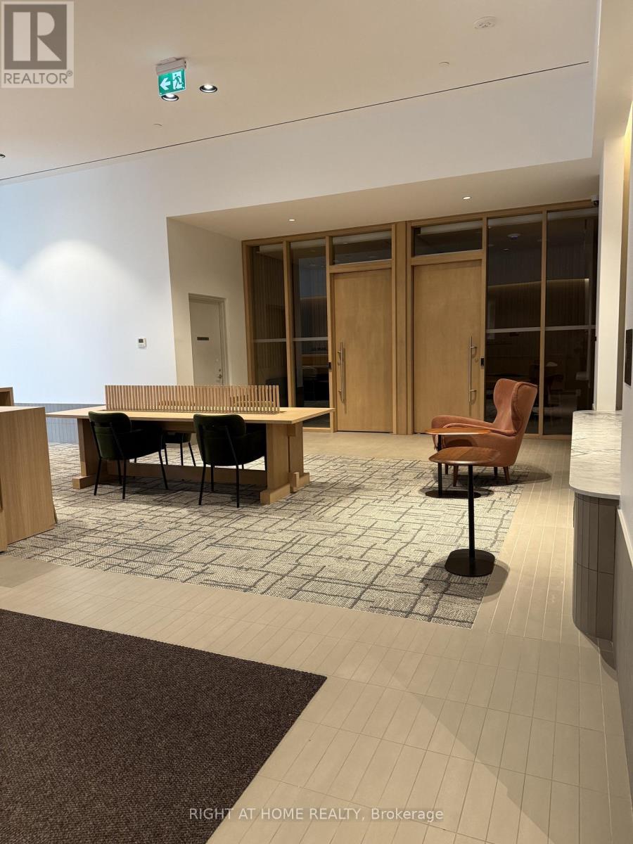 4008 - 395 Square One Drive, Mississauga, Ontario  L5B 0G6 - Photo 35 - W12649256