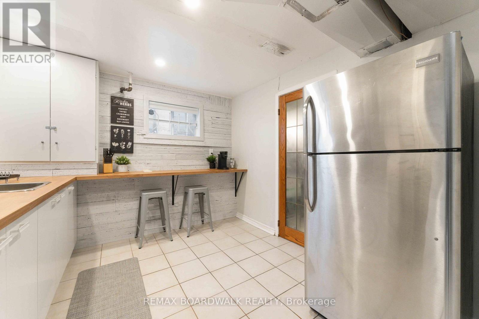 707 Morin Street, Ottawa, Ontario  K1K 3G8 - Photo 10 - X12599320