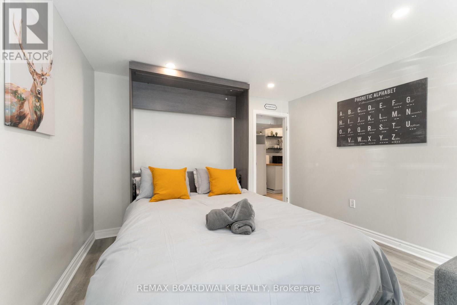 707 Morin Street, Ottawa, Ontario  K1K 3G8 - Photo 4 - X12599320