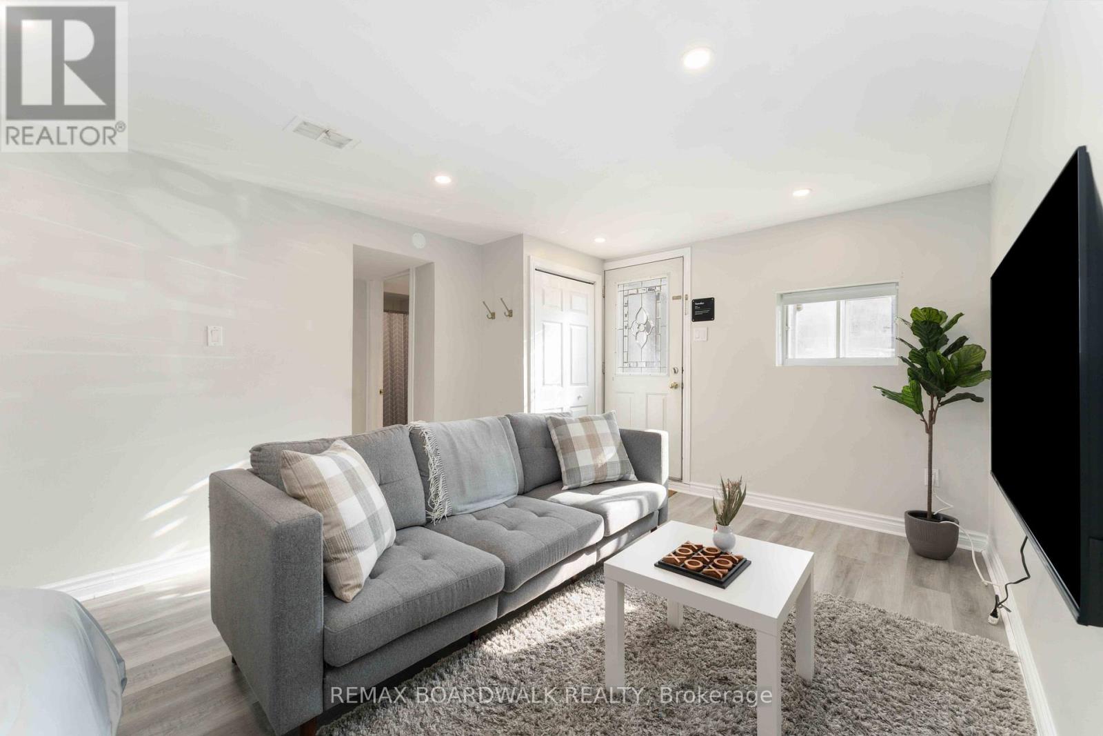 707 Morin Street, Ottawa, Ontario  K1K 3G8 - Photo 5 - X12599320