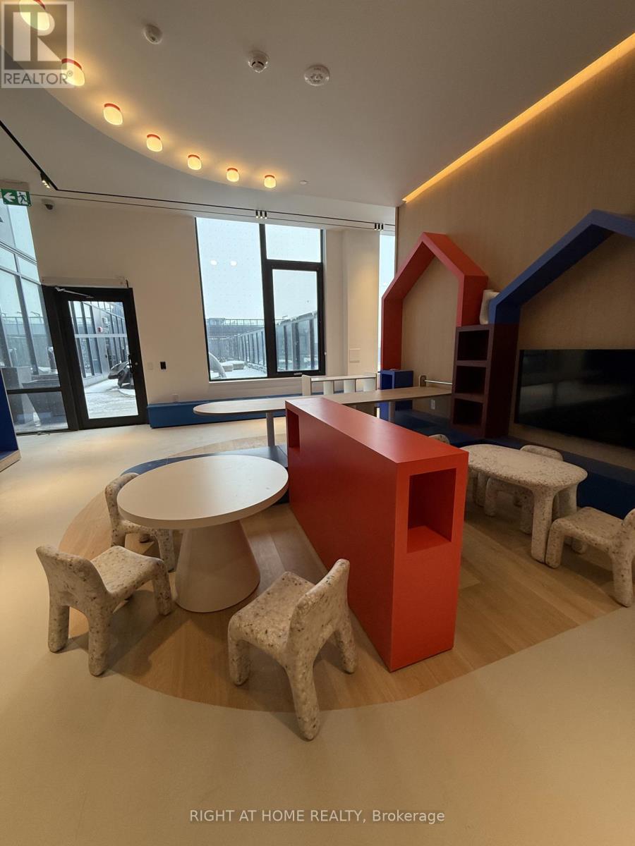 4008 - 395 Square One Drive, Mississauga, Ontario  L5B 0G6 - Photo 29 - W12649256