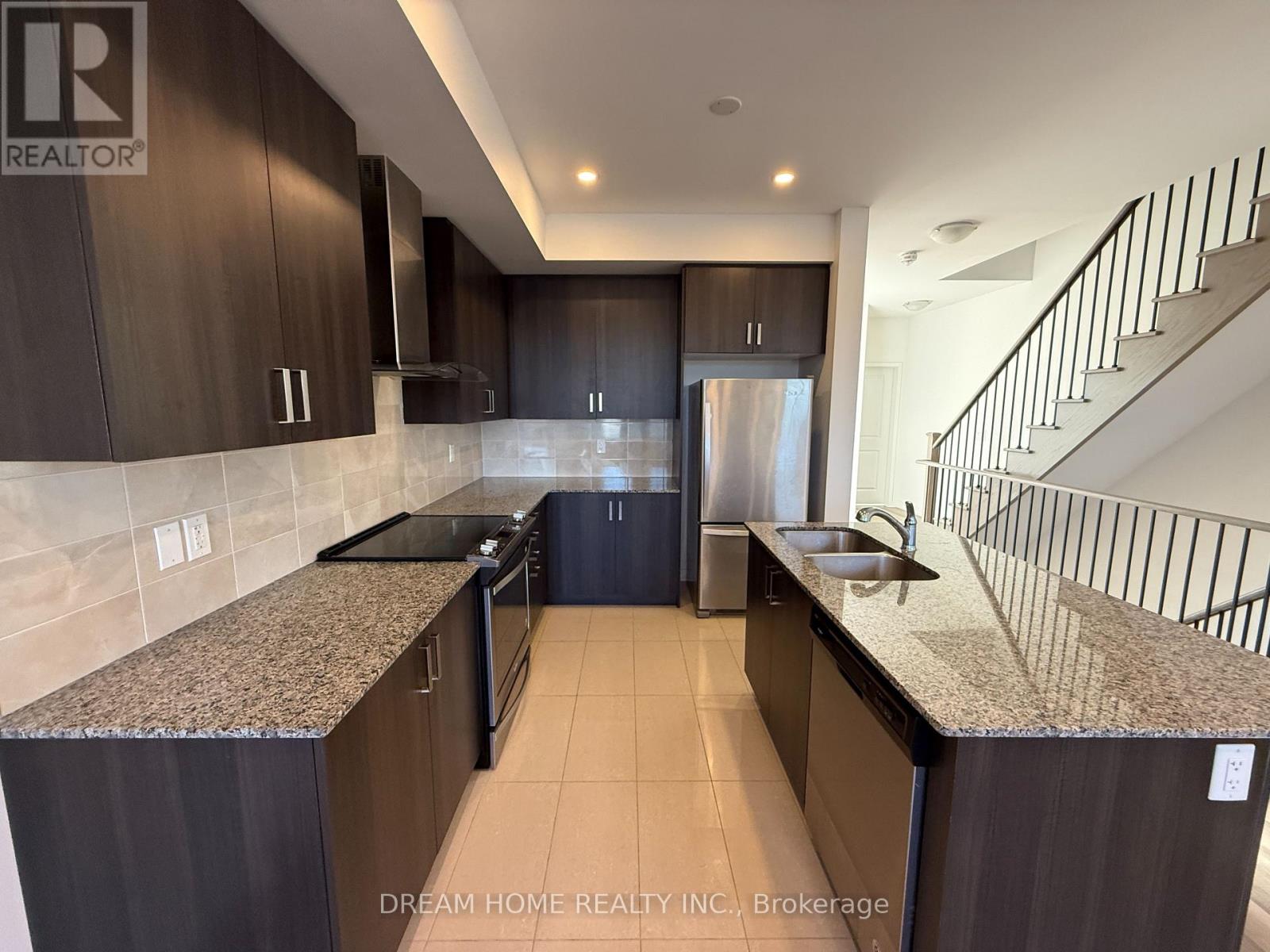 314 Clay Stones Street, Newmarket, Ontario  L3X 0M1 - Photo 10 - N12647018