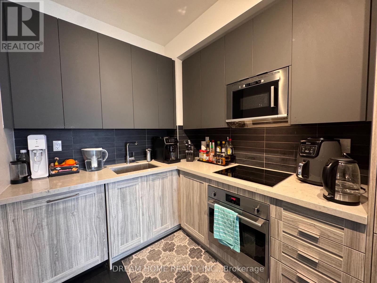 2909 - 2908 Highway 7 N, Vaughan, Ontario  L4K 0K5 - Photo 2 - N12649318