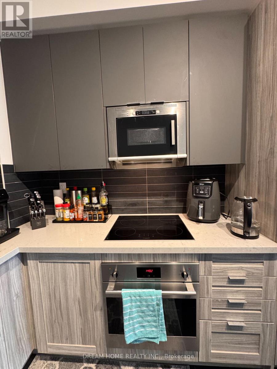 2909 - 2908 Highway 7 N, Vaughan, Ontario  L4K 0K5 - Photo 3 - N12649318