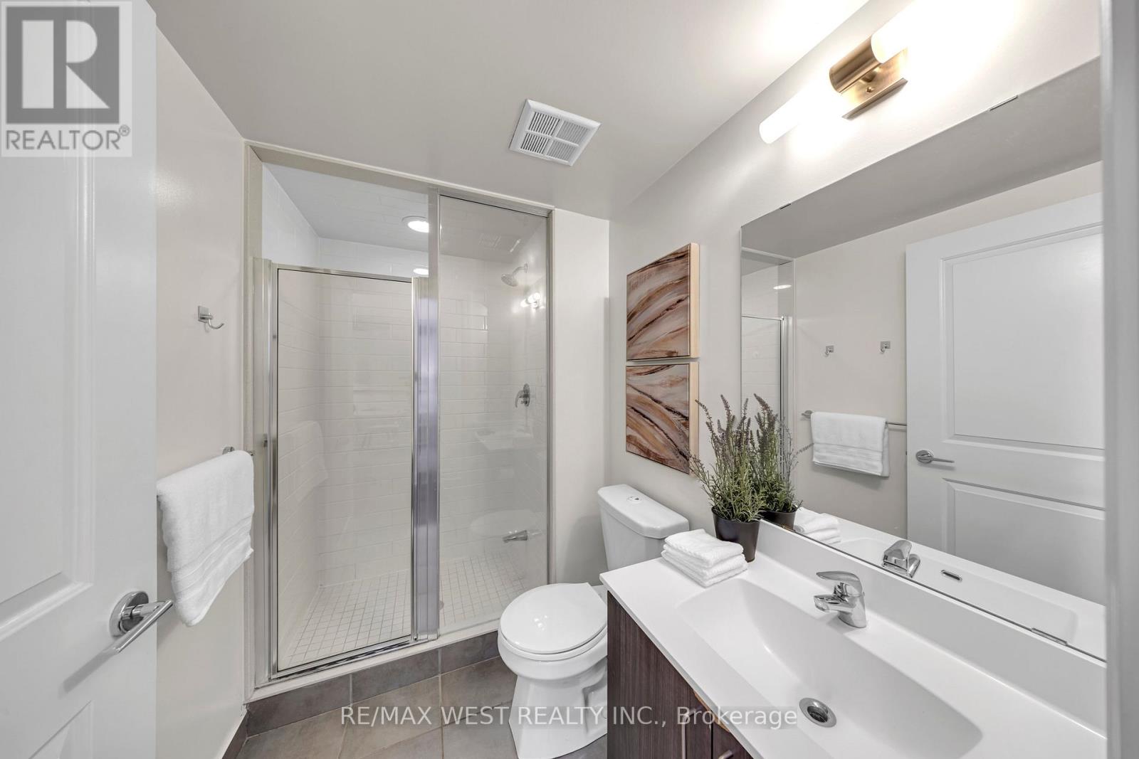 312 - 8130 Birchmount Road, Markham, Ontario  L6G 0E4 - Photo 6 - N12649336