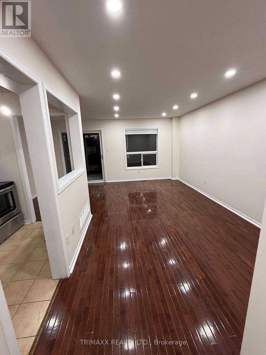 70 - 100 Brickyard Way, Brampton, Ontario  L6V 4L9 - Photo 4 - W12649320