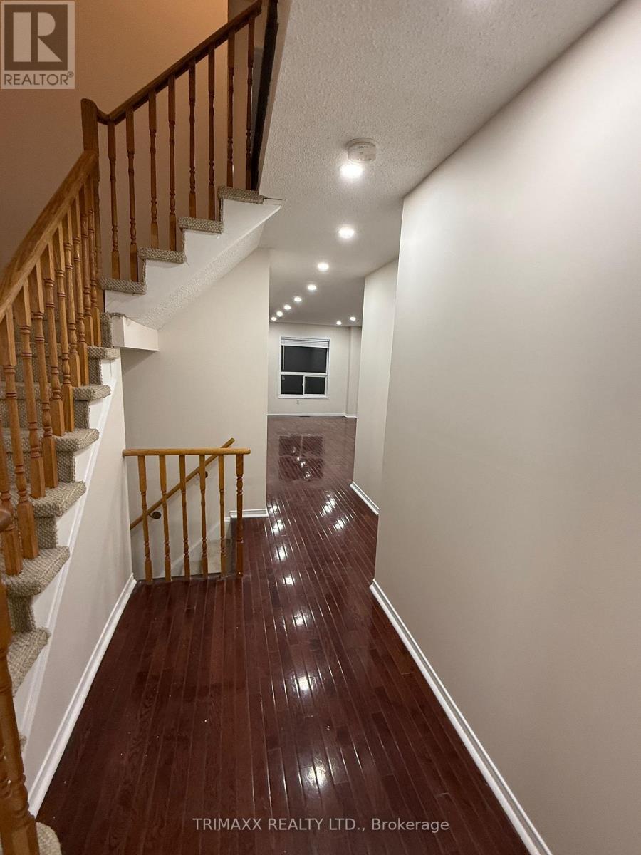 70 - 100 Brickyard Way, Brampton, Ontario  L6V 4L9 - Photo 5 - W12649320