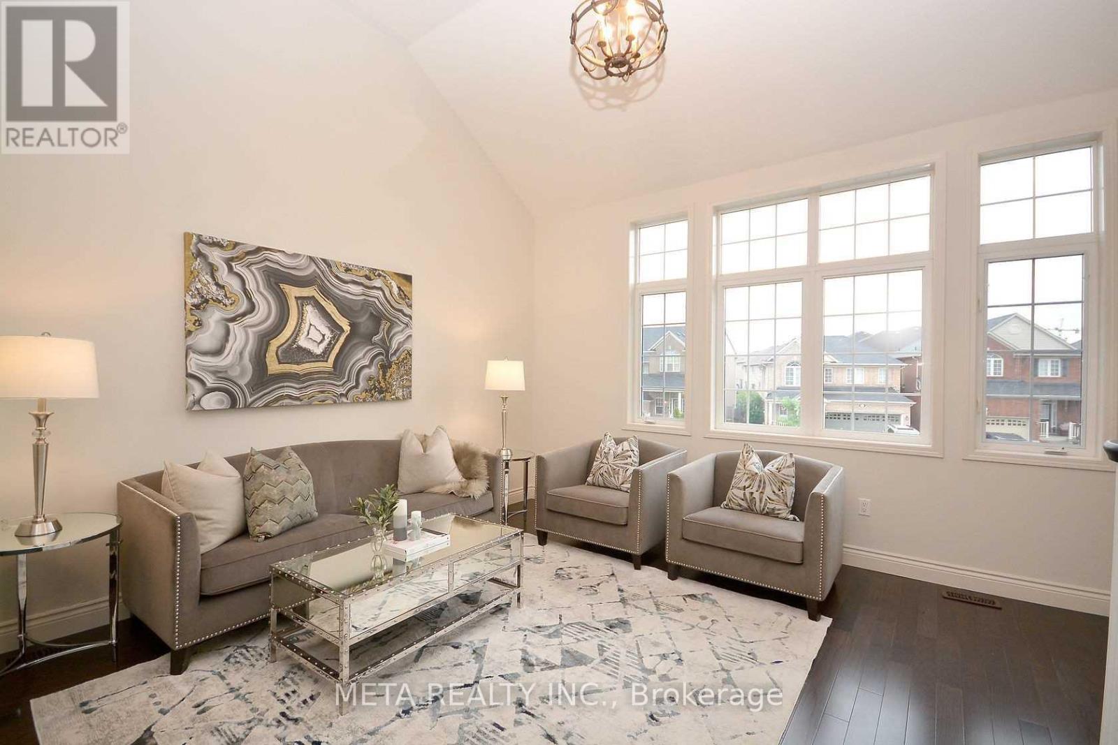 5 Georgian Road, Brampton, Ontario  L6X 0L6 - Photo 13 - W12649334