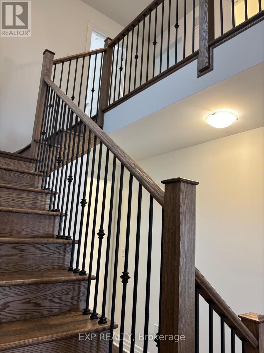 Upper - 275 Rosenberg Way, Kitchener, Ontario  N2R 0S9 - Photo 10 - X12649324