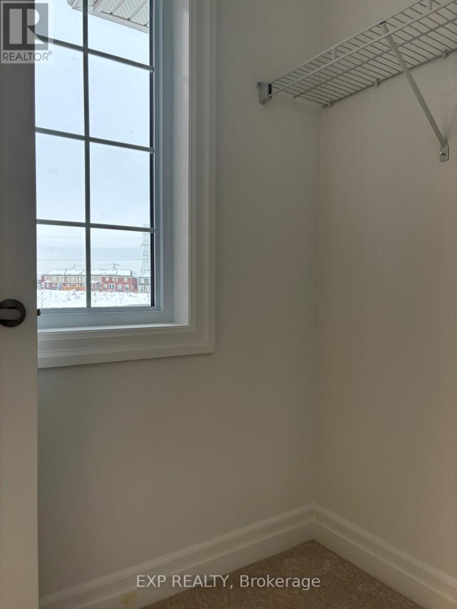 Upper - 275 Rosenberg Way, Kitchener, Ontario  N2R 0S9 - Photo 17 - X12649324