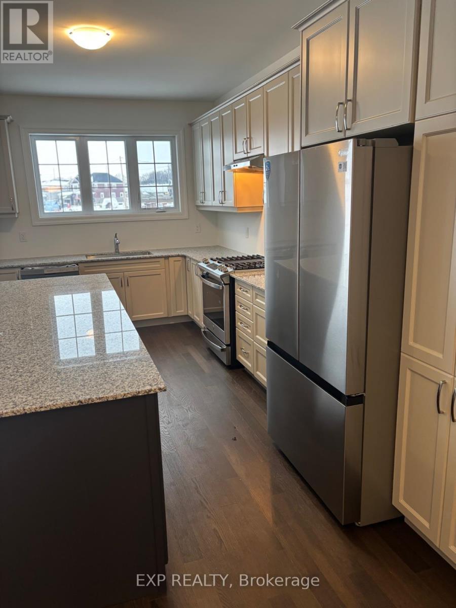 Upper - 275 Rosenberg Way, Kitchener, Ontario  N2R 0S9 - Photo 6 - X12649324