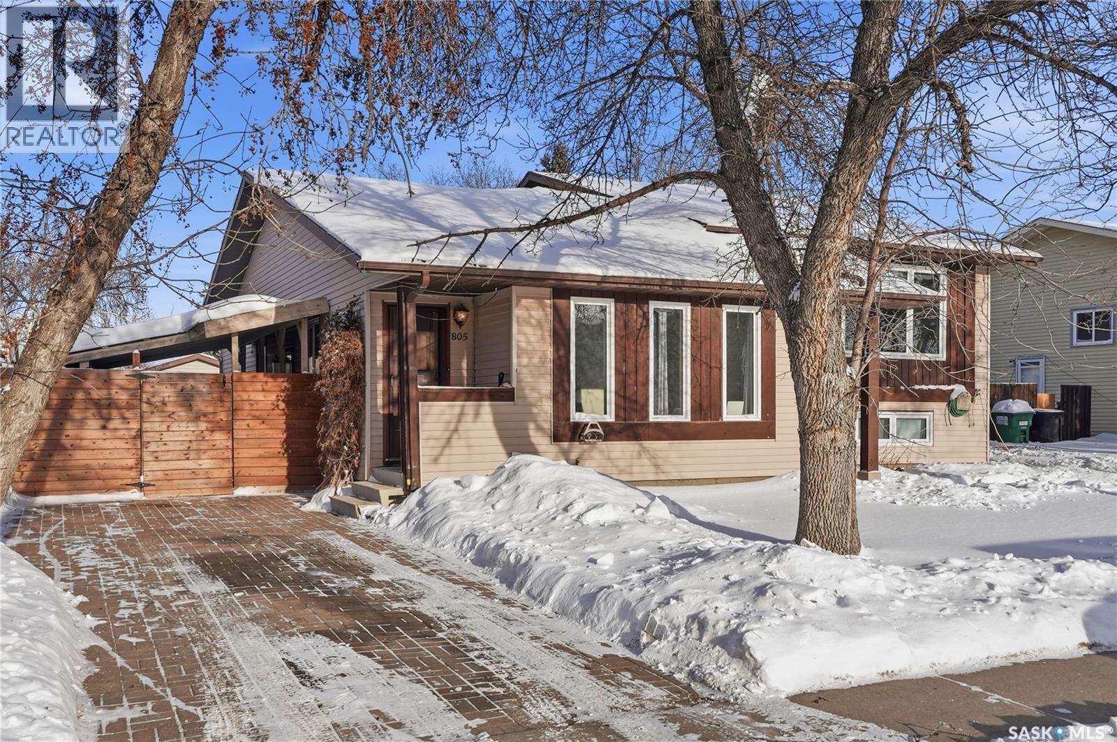 805 Kingsmere BOULEVARD, Saskatoon, Saskatchewan
