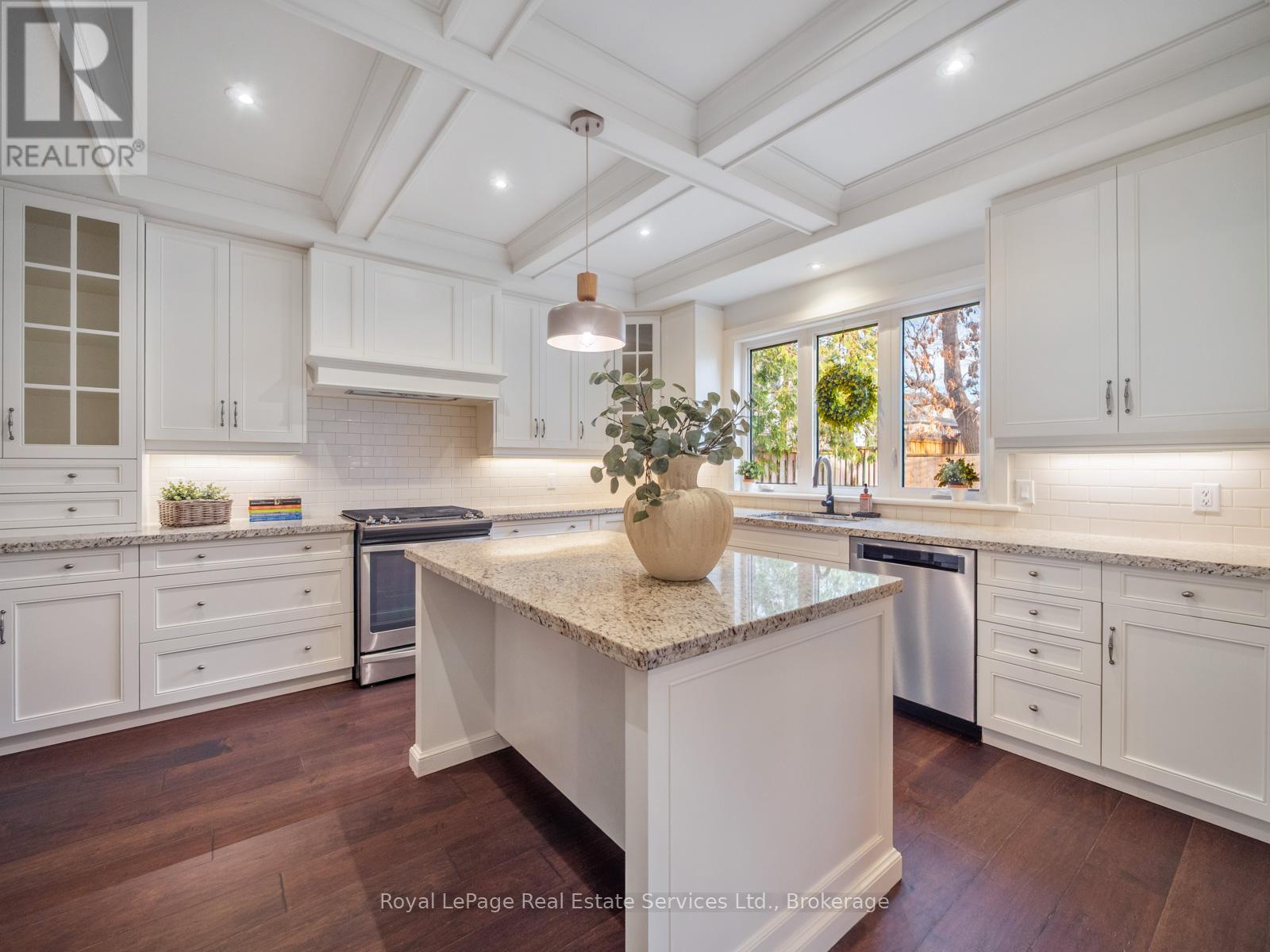 437 Inglehart Street N, Oakville, Ontario  L6J 3J5 - Photo 16 - W12649410