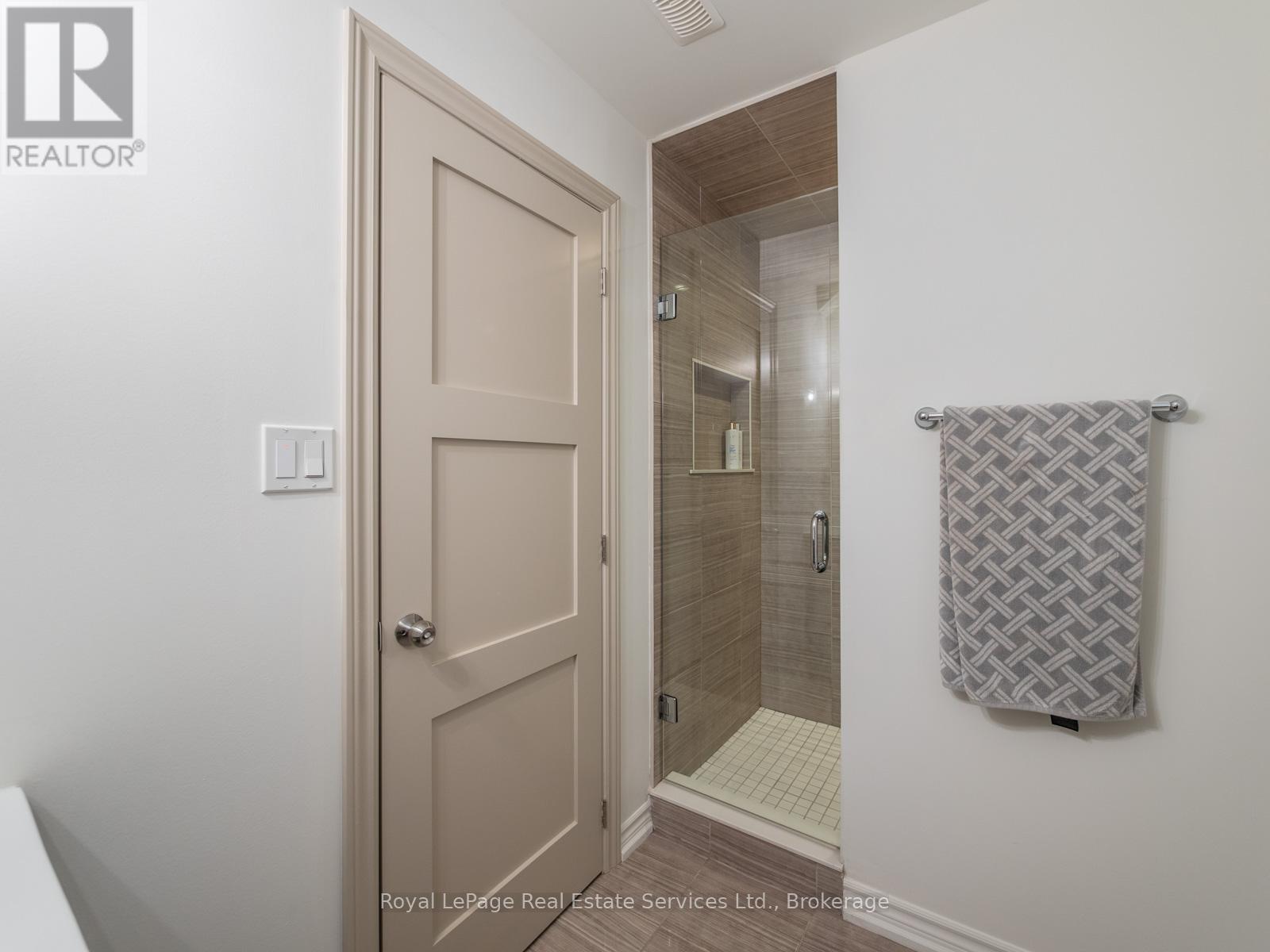 437 Inglehart Street N, Oakville, Ontario  L6J 3J5 - Photo 47 - W12649410