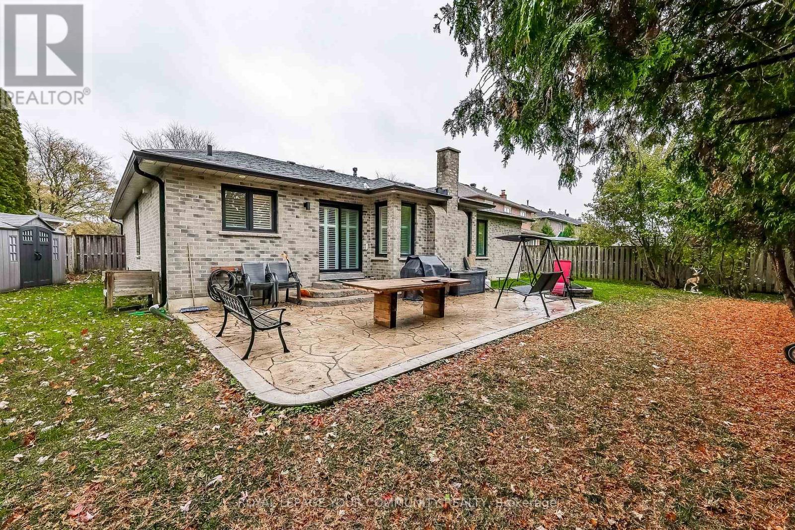 28 Bishopsbridge Crescent, Richmond Hill, Ontario  L4E 2L7 - Photo 27 - N12540206