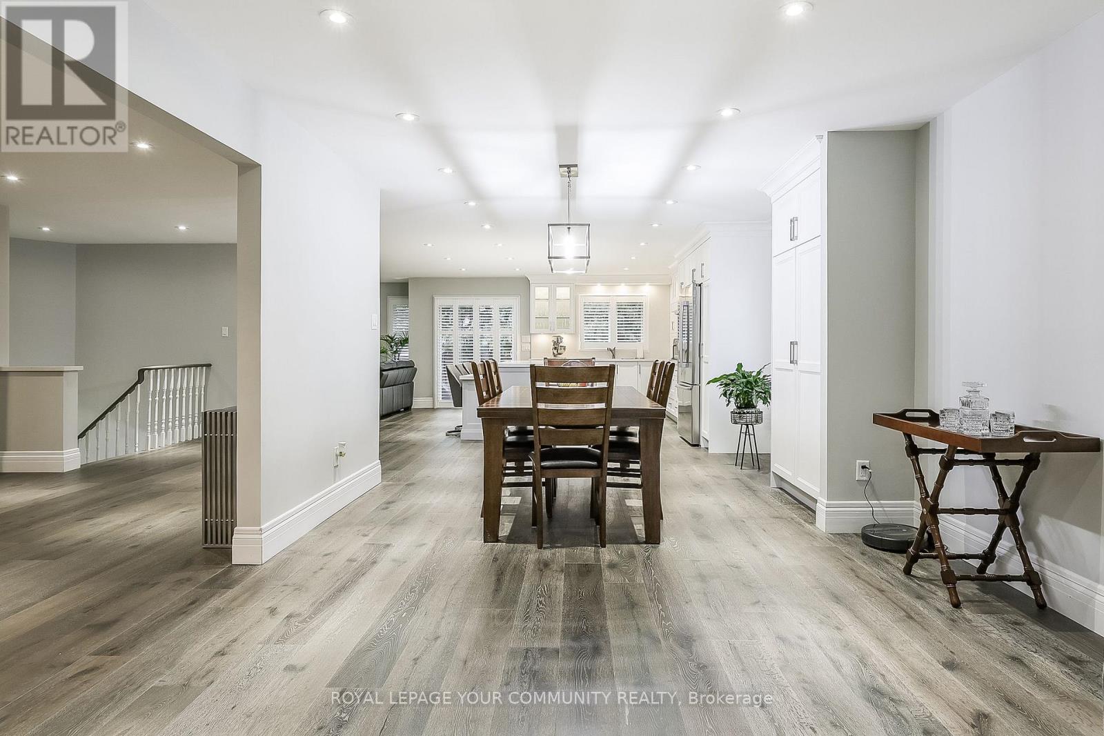 28 Bishopsbridge Crescent, Richmond Hill, Ontario  L4E 2L7 - Photo 9 - N12540206